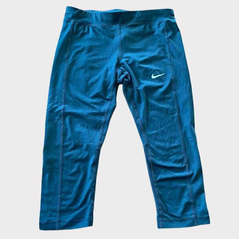 Nike (S) Dri Fit Black Cropped Leggings
